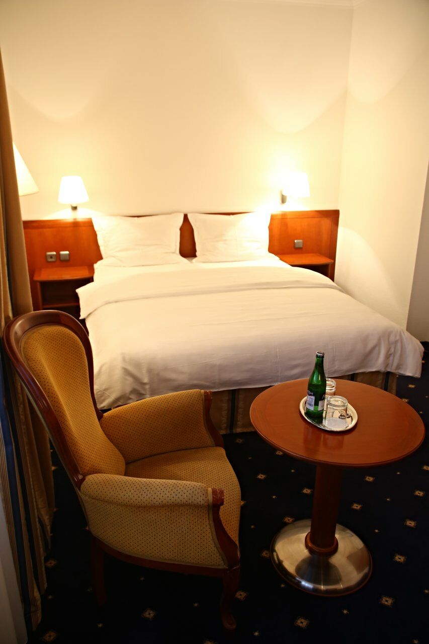 Hotel Coronet Prága Kültér fotó